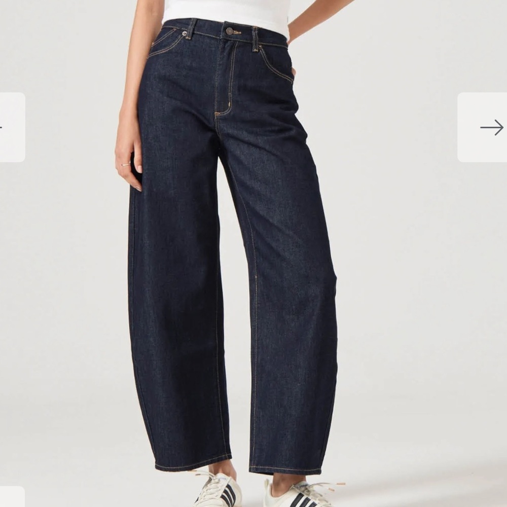 Rolla’s Gigi barrel jeans
